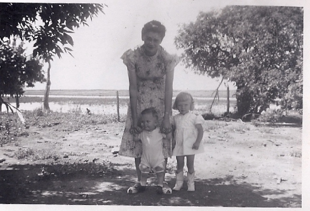 1948-03-19 Marci Tim Mom 2.jpg